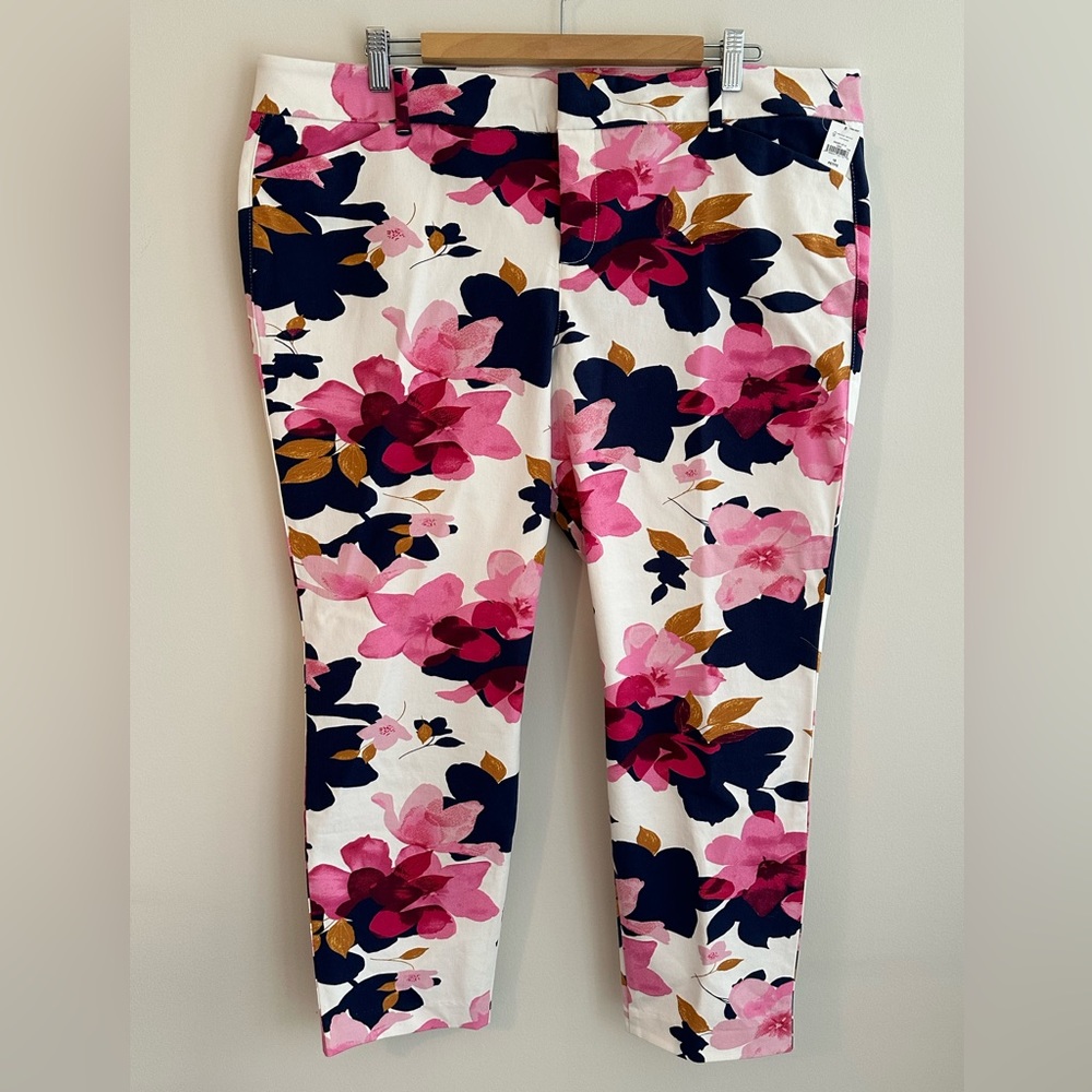 NWOT - Old Navy Mid-Rise Skinny Pixie Pant